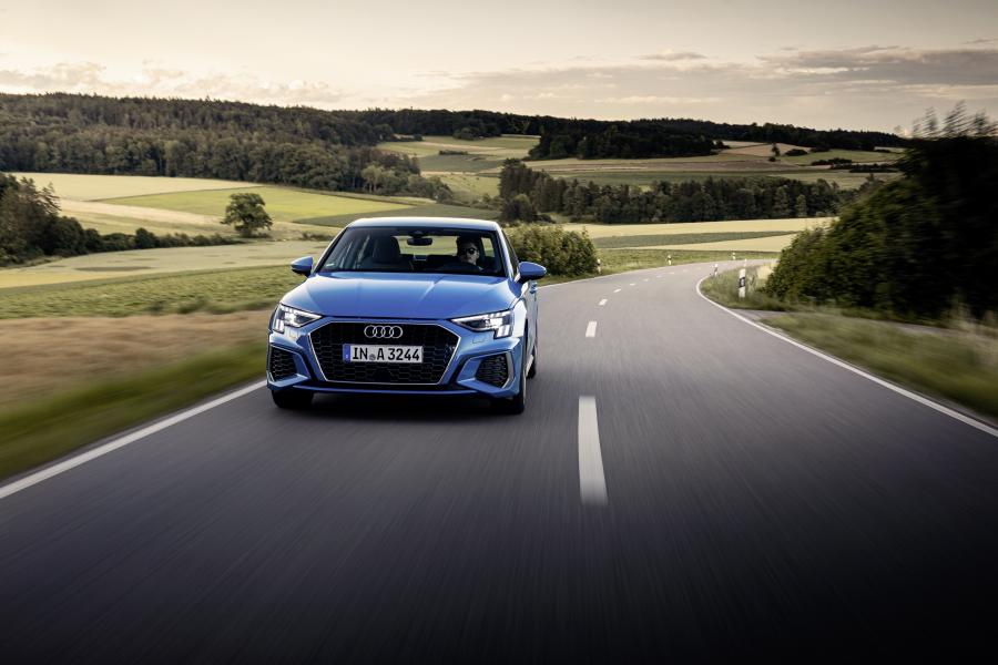  Audi A3 Sedan 35 TDI S-Line 2020 года  (WW) (фото 20 из 42)